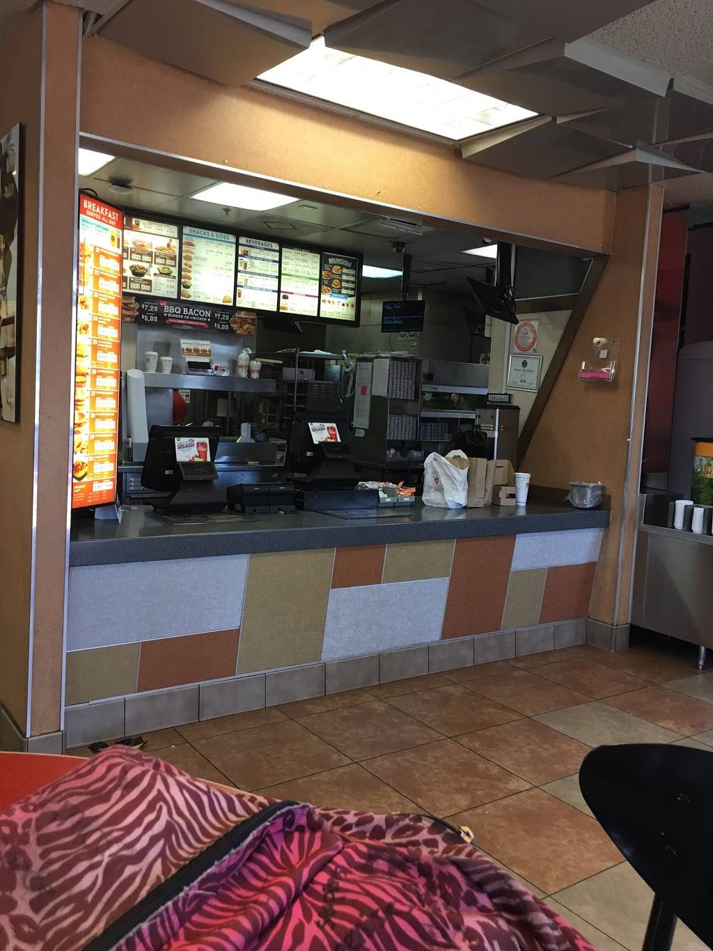 Jack in the Box | restaurant | 1300 W Edinger Ave, Santa Ana, CA 92704, USA | 7147547290 OR +1 714-754-7290