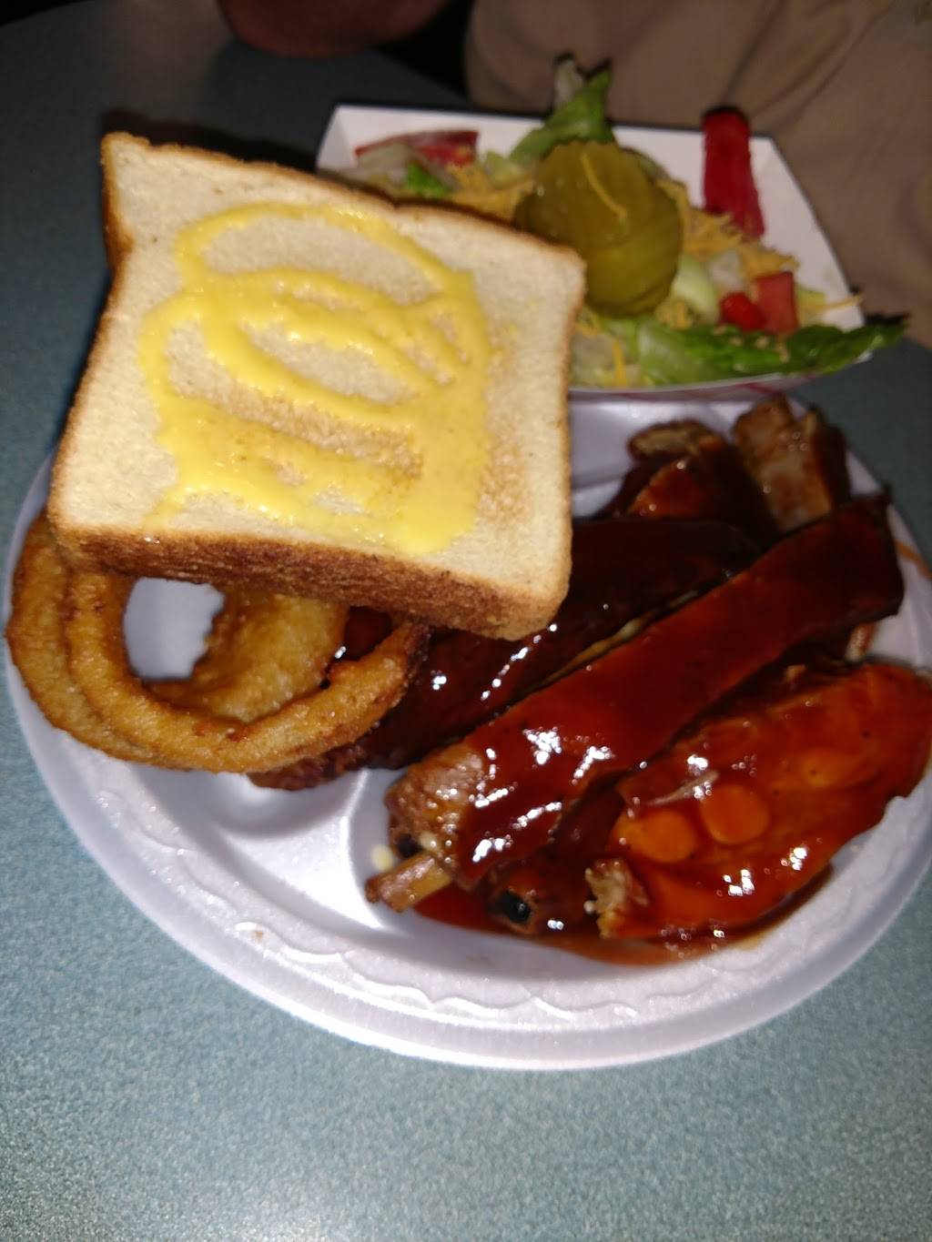 Pig-N-Out Barbeque | restaurant | 5380 US-278, Hokes Bluff, AL 35903, USA | 2564924744 OR +1 256-492-4744