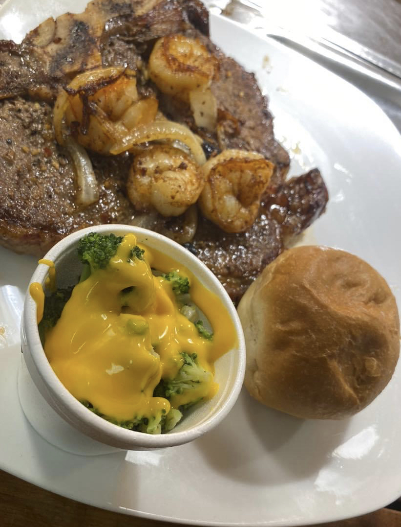 Big Bees BBQ & Grill Restaurant | restaurant | 830 W Pine St, Vicksburg, MS 39180, USA | 6018313951 OR +1 601-831-3951