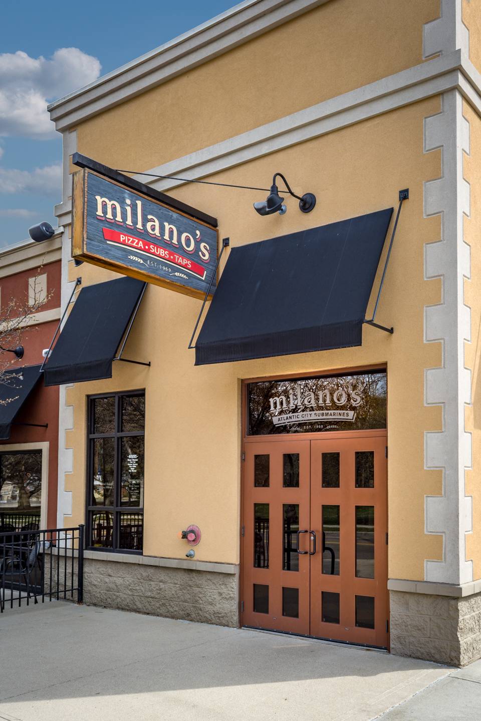 Milanos Pizza, Subs & Taps | restaurant | 1834 Brown St, Dayton, OH 45409, USA | 9372227072 OR +1 937-222-7072