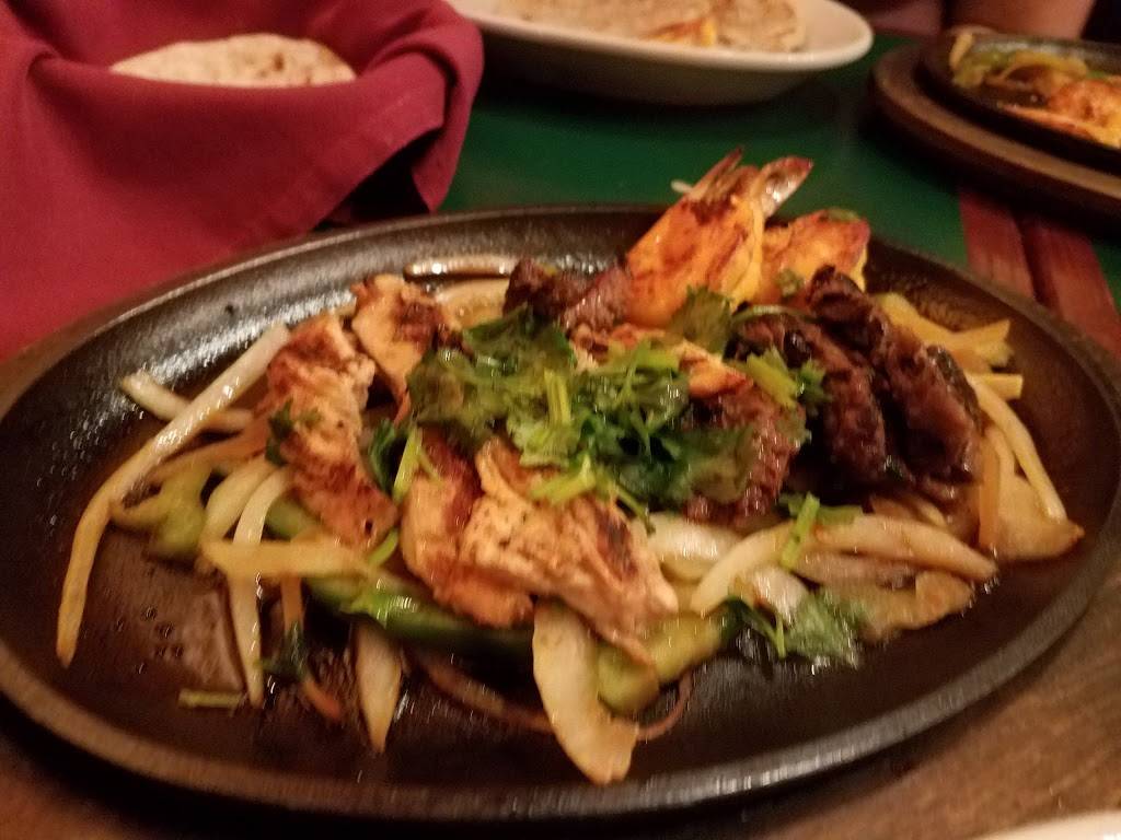 DOS TEQUILAS GRILL | restaurant | 525 E Market St, Leesburg, VA 20176, USA | 7034430262 OR +1 703-443-0262