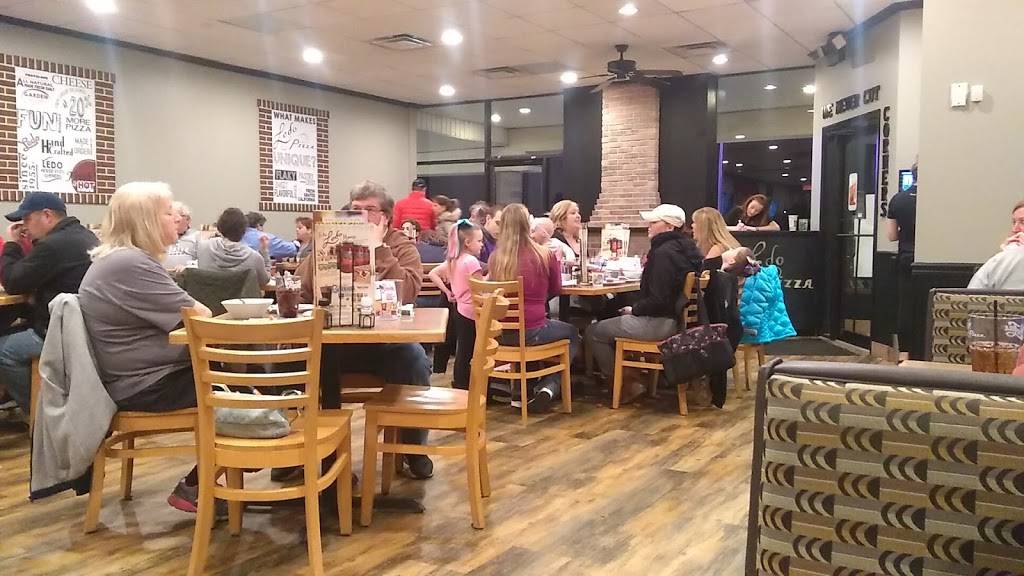 Ledo Pizza | meal takeaway | 1286 Rt 3 South, Crofton, MD 21114, USA | 4107215200 OR +1 410-721-5200