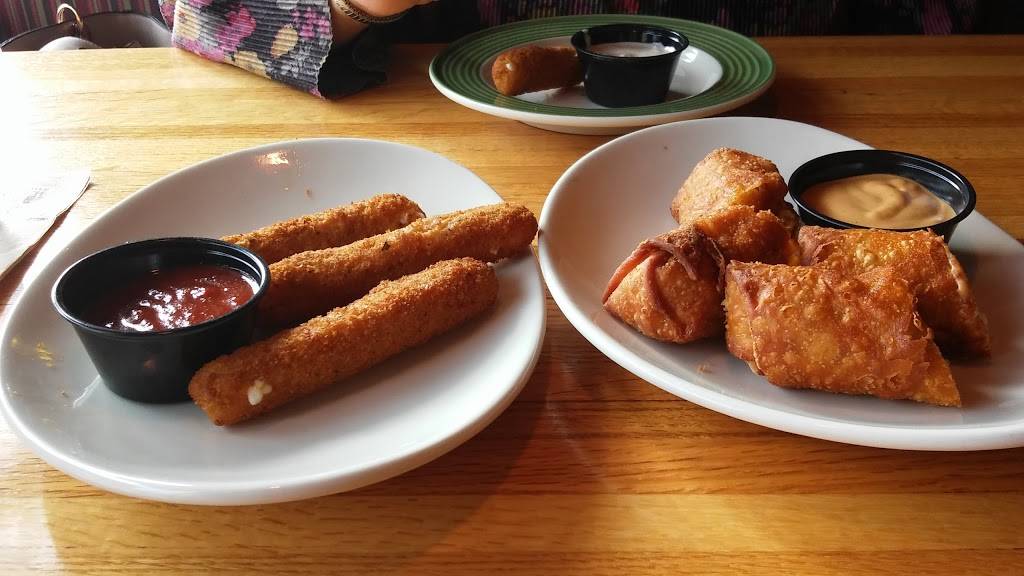 Applebees Grill + Bar | restaurant | 4942 Valley View Blvd, N/NW, Roanoke, VA 24012, USA | 5405635213 OR +1 540-563-5213