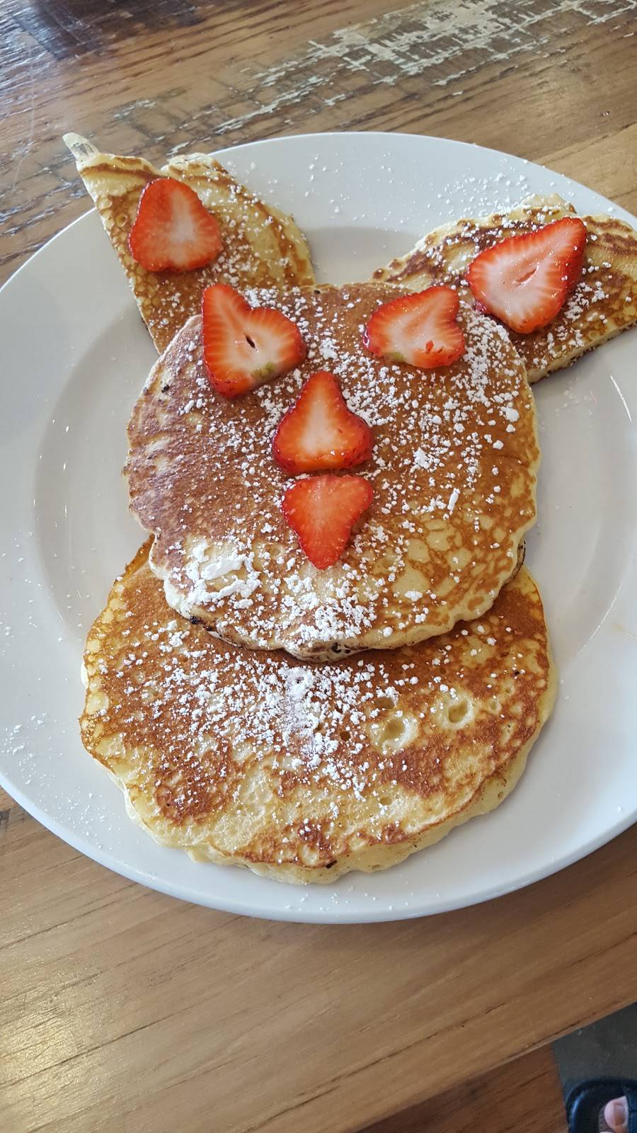 The Rock Sports Bar | restaurant | 114 E Main St, Round Rock, TX 78664, USA | 5123581175 OR +1 512-358-1175