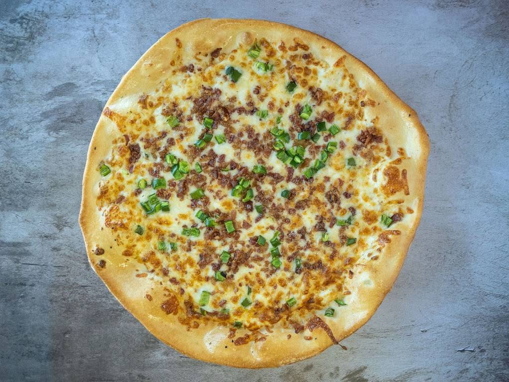 Bulldog Pizza | meal takeaway | 2017 S Santa Fe Ave, Moore, OK 73160, USA | 4053782400 OR +1 405-378-2400