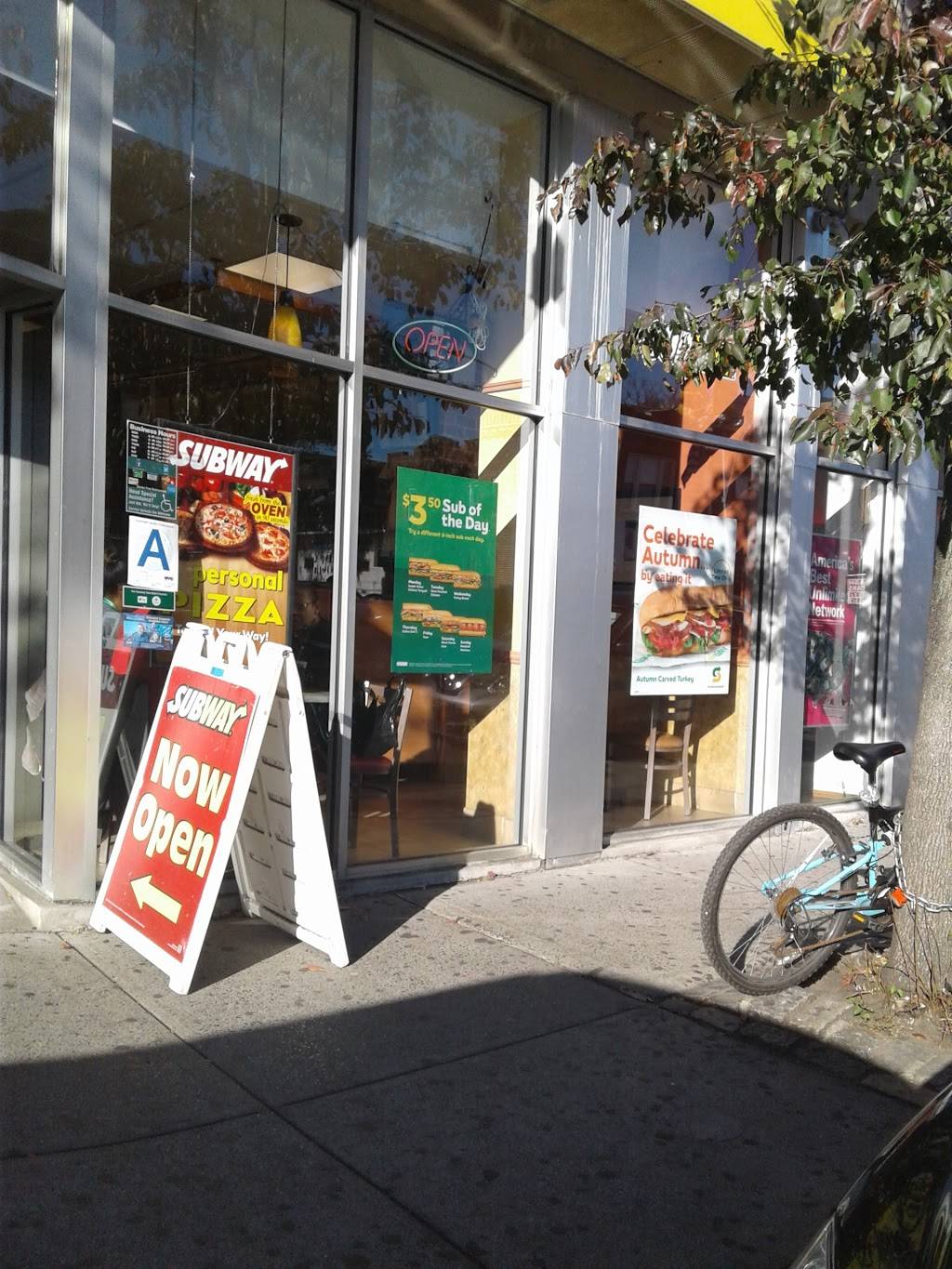 Subway Restaurants | restaurant | 118-18 Liberty Ave, South Richmond Hill, NY 11419, USA | 7183231858 OR +1 718-323-1858