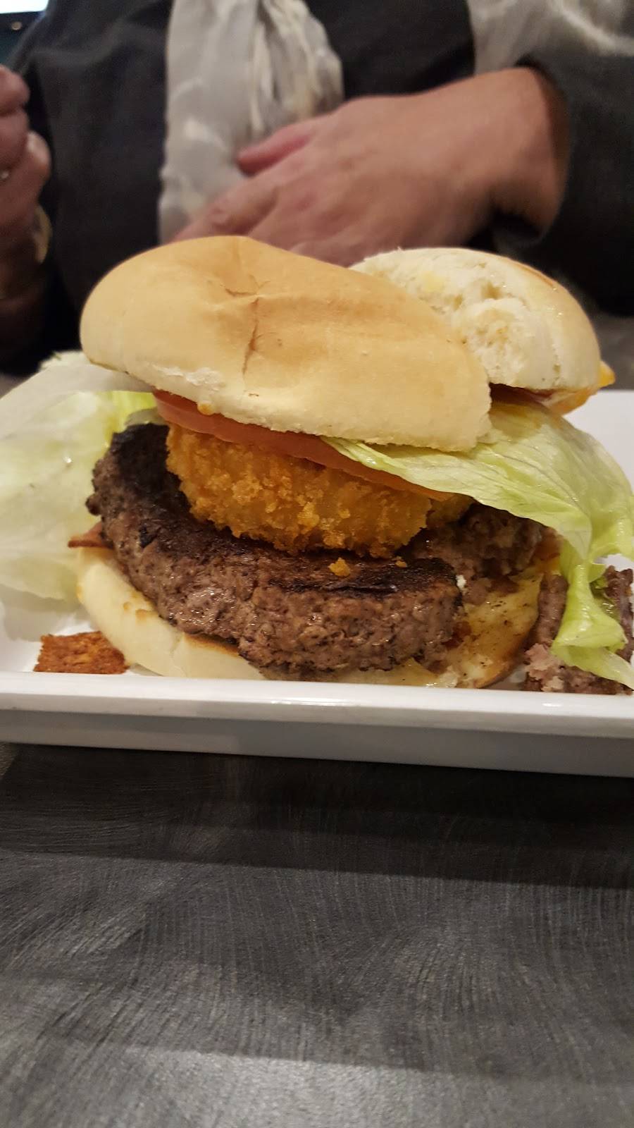 Round Table Clubhouse | meal delivery | 16550 SE McLoughlin Blvd, Milwaukie, OR 97267, USA | 5036536444 OR +1 503-653-6444