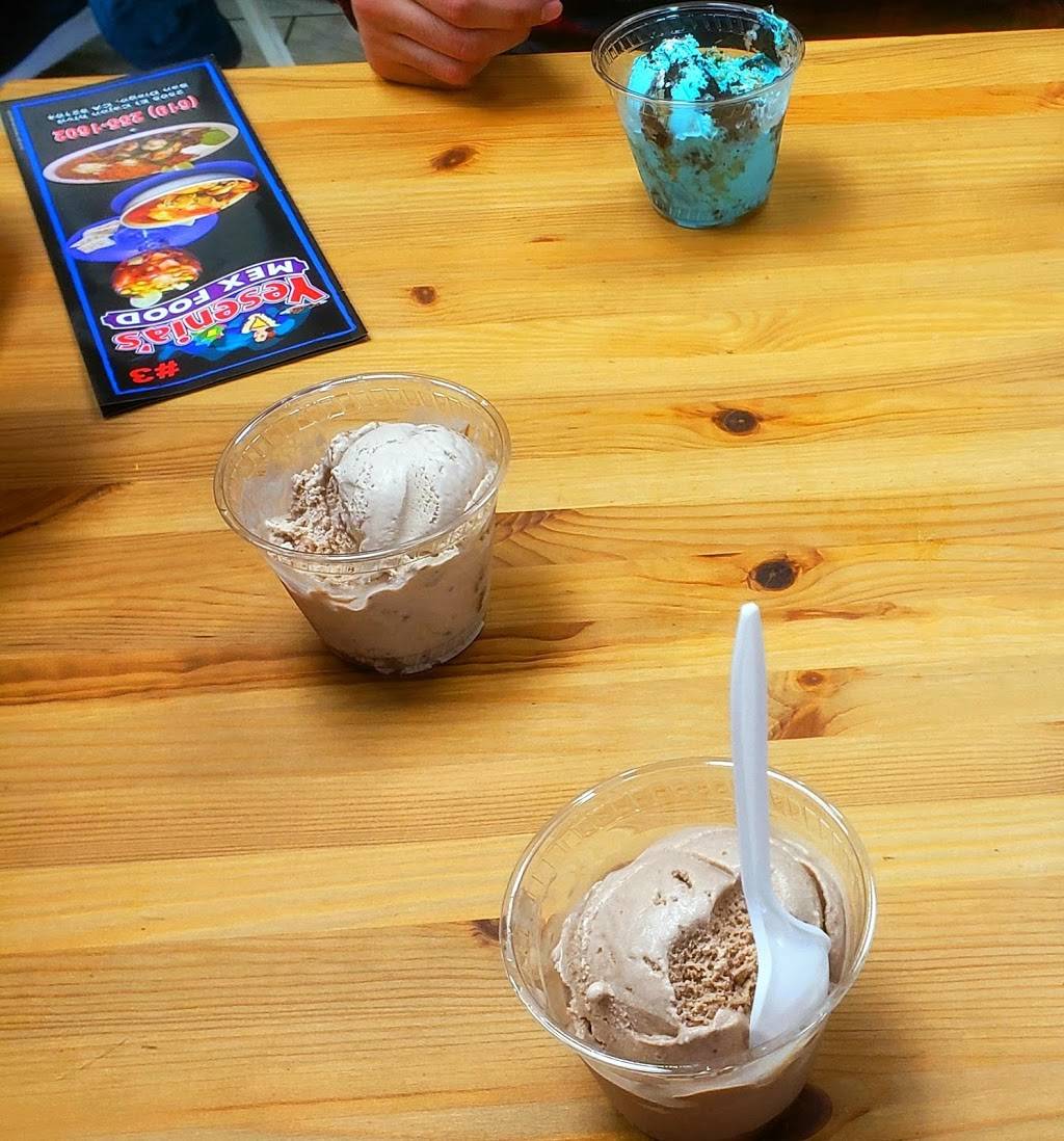 Yesenias Mexican Food & Ice Cream | restaurant | 2505 El Cajon Blvd, San Diego, CA 92104, USA | 6192551602 OR +1 619-255-1602