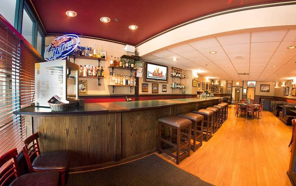 The BBQ Pit | restaurant | 589 Elm Pl, Highland Park, IL 60035, USA | 8474326393 OR +1 847-432-6393