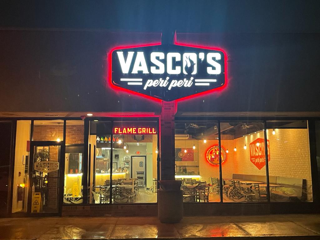 Vascos Peri Peri | restaurant | 927 S Roselle Rd, Schaumburg, IL 60193, USA | 2242315900 OR +1 224-231-5900