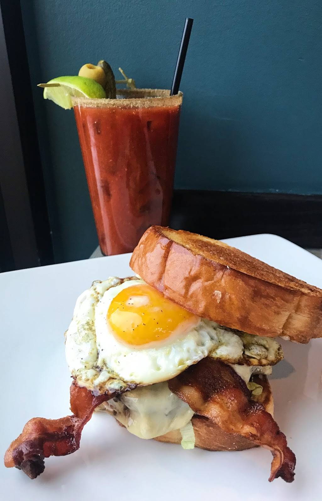 Rock Elm Tavern | restaurant | 16605 County Rd 24, Plymouth, MN 55447, USA | 7632084451 OR +1 763-208-4451