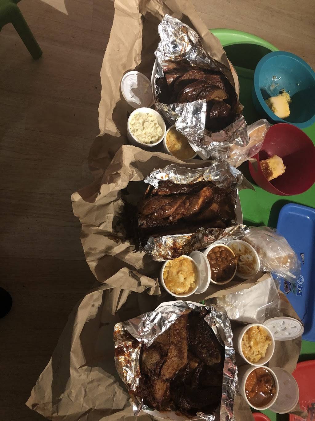 Kennys Q Bar-B-Q | restaurant | 11010 S Prairie Ave, Inglewood, CA 90303, USA | 4243121105 OR +1 424-312-1105