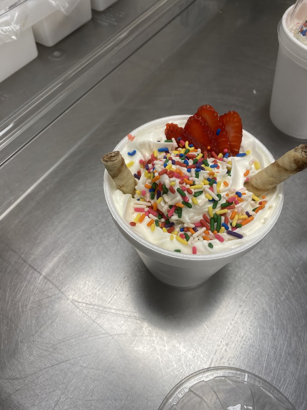 Diggity Dog Icecream Shop | restaurant | 160 Lynn St, Peabody, MA 01960, USA | 9788964123 OR +1 978-896-4123