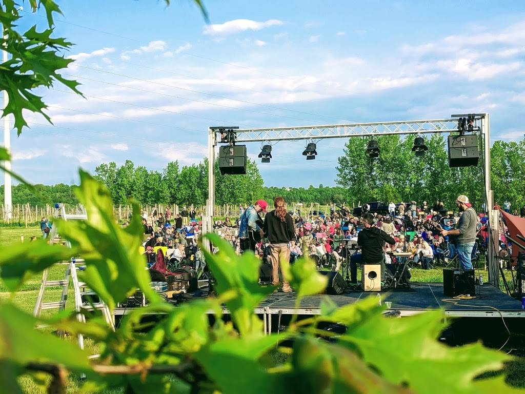 LedgeStone Vineyards | meal takeaway | 6381 WI-57, Greenleaf, WI 54126, USA | 9205324384 OR +1 920-532-4384