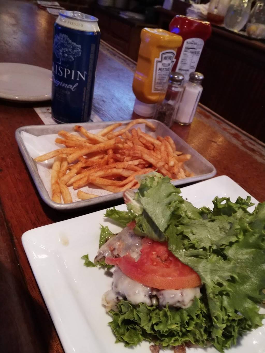 The Mack (Bar & Grill) | restaurant | 4615 Macklind Ave, St. Louis, MO 63109, USA | 3148328199 OR +1 314-832-8199