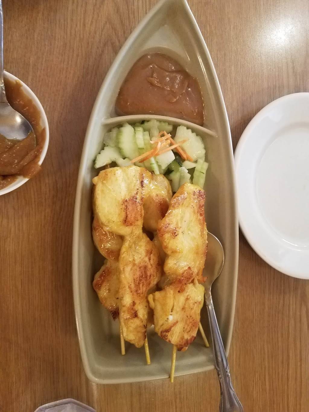 Benjarong Thai Restaurant | restaurant | 2138 S Mannheim Rd, Westchester, IL 60154, USA | 7084090339 OR +1 708-409-0339