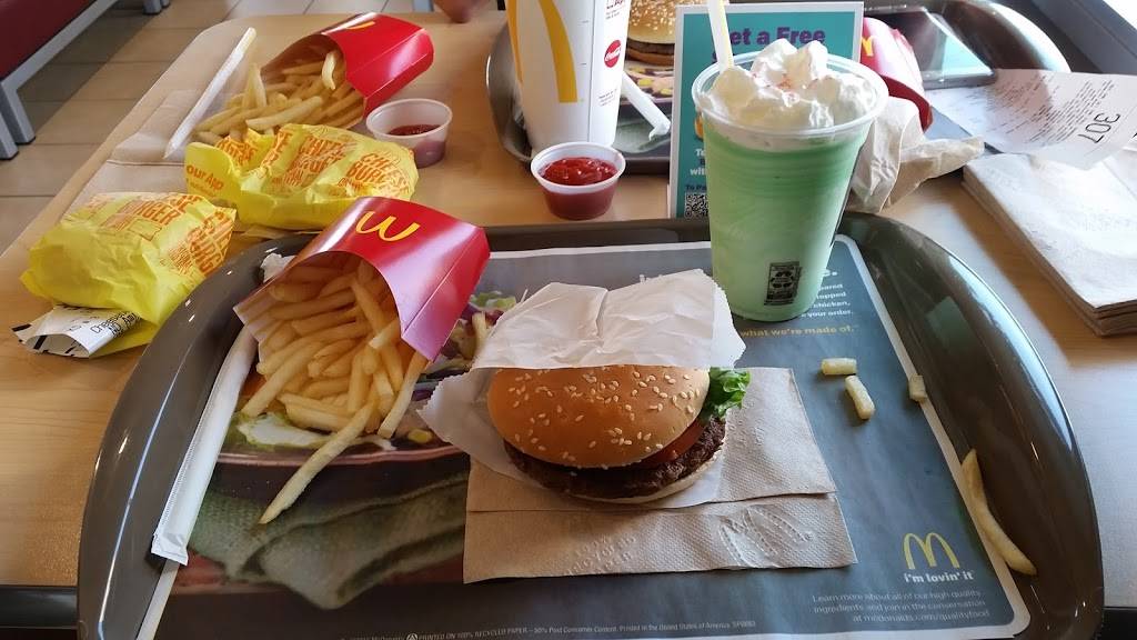 McDonalds | cafe | 1531 Auburn Way N, Auburn, WA 98002, USA | 2538338011 OR +1 253-833-8011