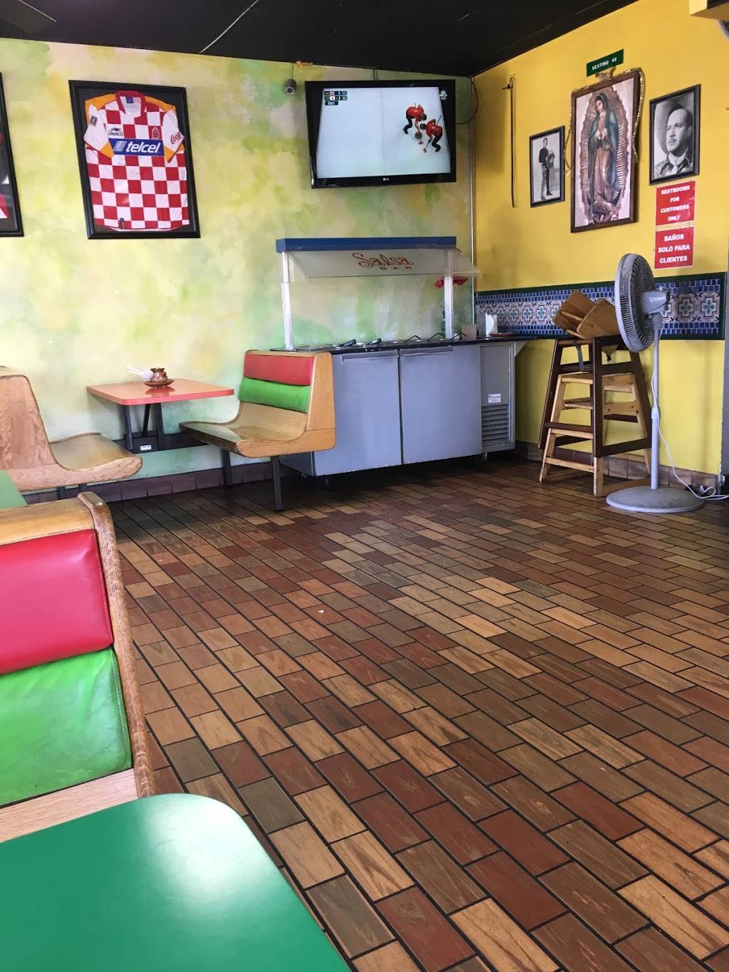 Los Tapatios Mexican Food | restaurant | 2860 Main St J, San Diego, CA 92113, USA | 6192393500 OR +1 619-239-3500