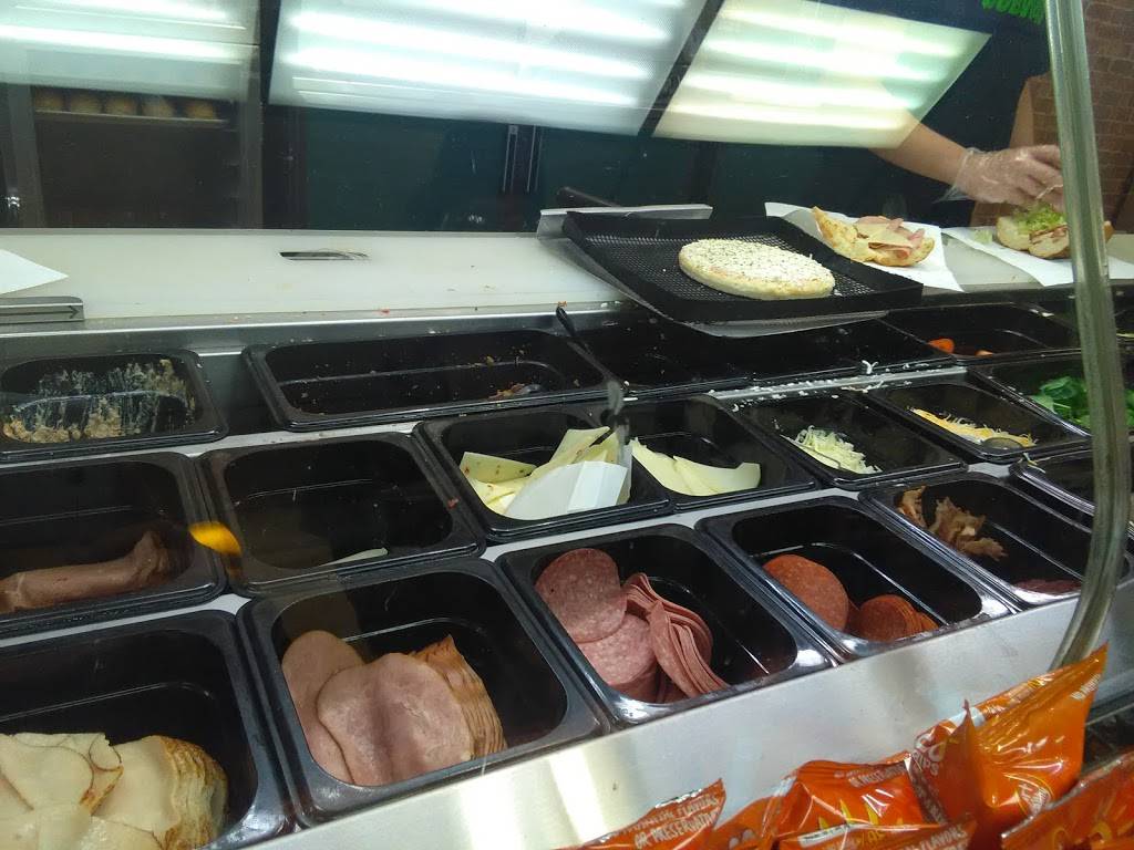 Subway | restaurant | 1512 W Center Rd, Essexville, MI 48732, USA | 9898958433 OR +1 989-895-8433