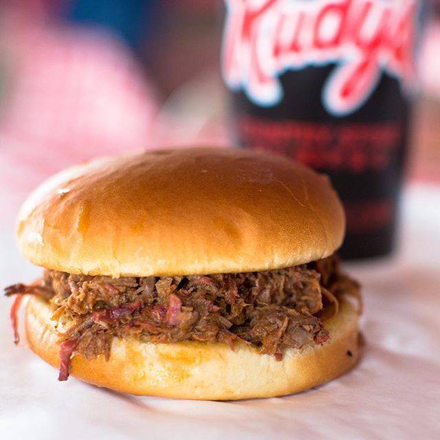 Rudys "Country Store" and Bar-B-Q | restaurant | 7709 Ranch Rd 620, Austin, TX 78726, USA | 5122508002 OR +1 512-250-8002