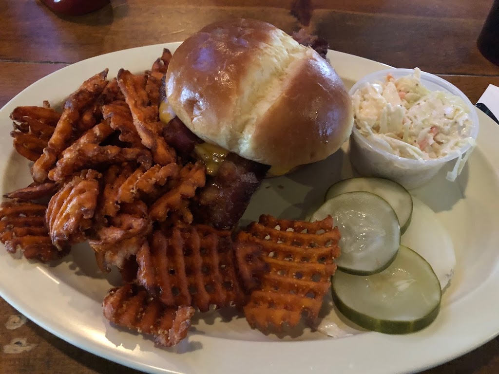 Schmidt’s Towne Tap | restaurant | 107 N Main St, Elburn, IL 60119, USA | 6303650100 OR +1 630-365-0100