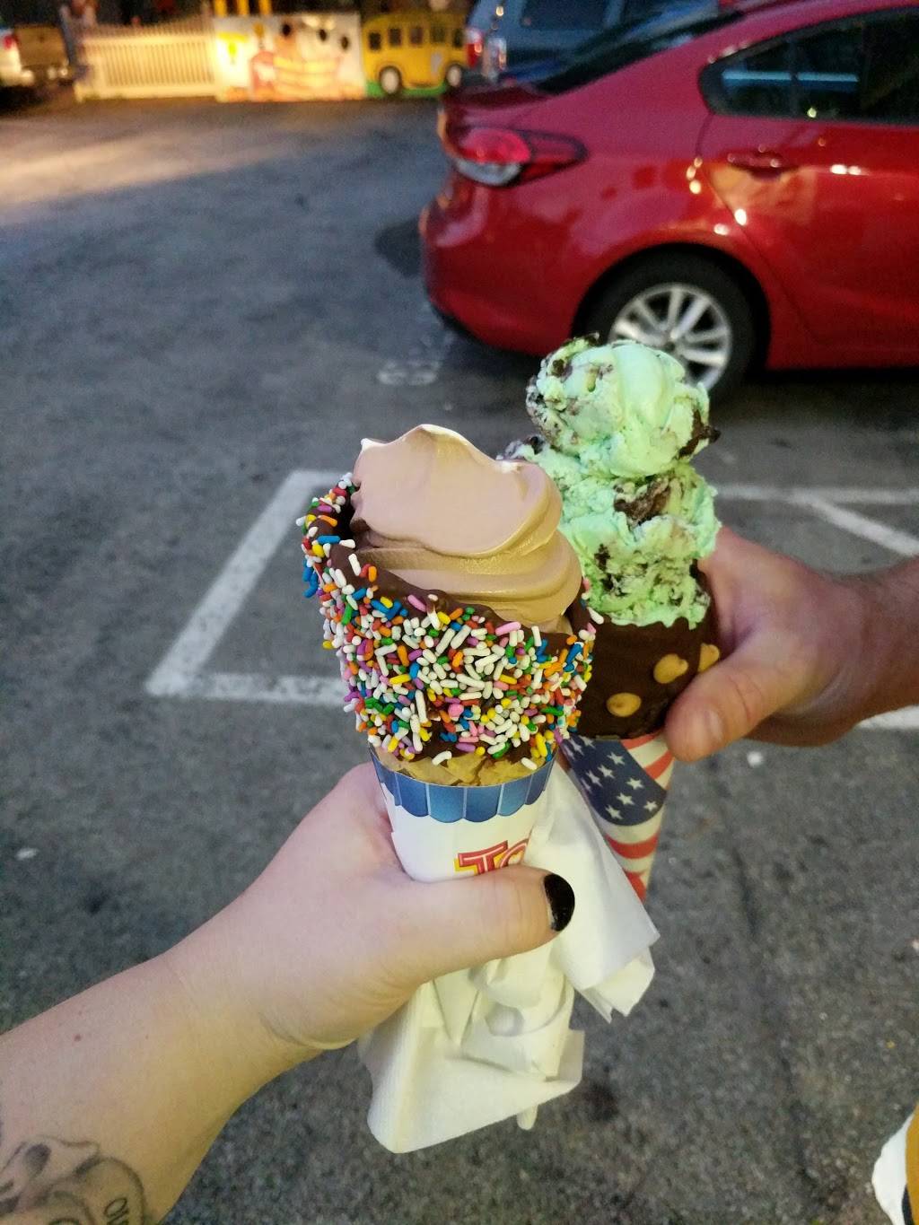 Ballards Ice Cream, Sandwiches & More! | restaurant | 7 Broadway, Concord, NH 03301, USA | 6032255666 OR +1 603-225-5666