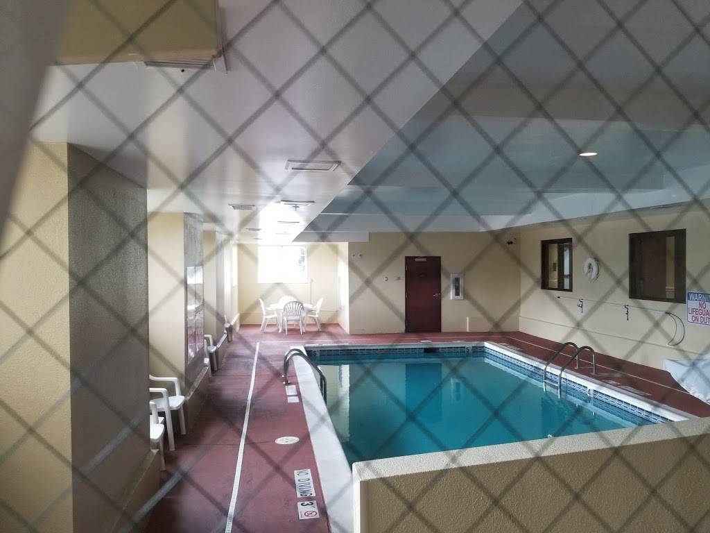 Comfort Inn Mount Airy | restaurant | 1293 Newsome St, Mt Airy, NC 27030, USA | 3367830008 OR +1 336-783-0008