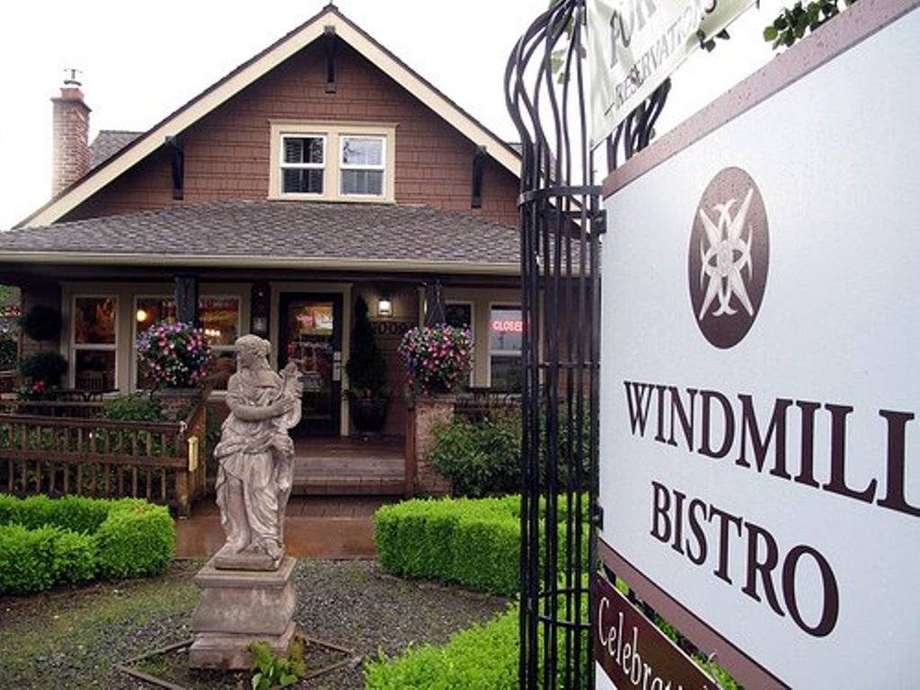 The Windmill Bistro | restaurant | 16009 60th St E a, Sumner, WA 98390, USA | 2538267897 OR +1 253-826-7897