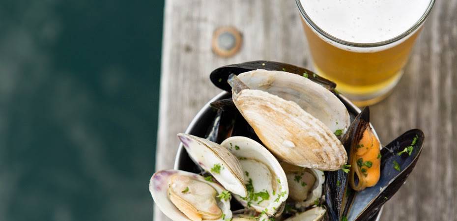 22 Bowens Wine Bar & Grille | restaurant | 22 Bowens Wharf, Newport, RI 02840, USA | 4018418884 OR +1 401-841-8884