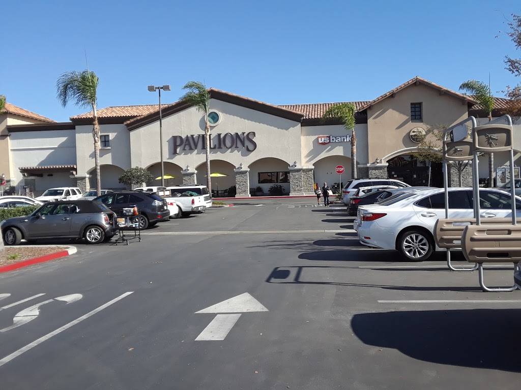 Seal Beach Center | shopping mall | 901-1101 Pacific Coast Hwy, Seal Beach, CA 90740, USA | 2135532200 OR +1 213-553-2200