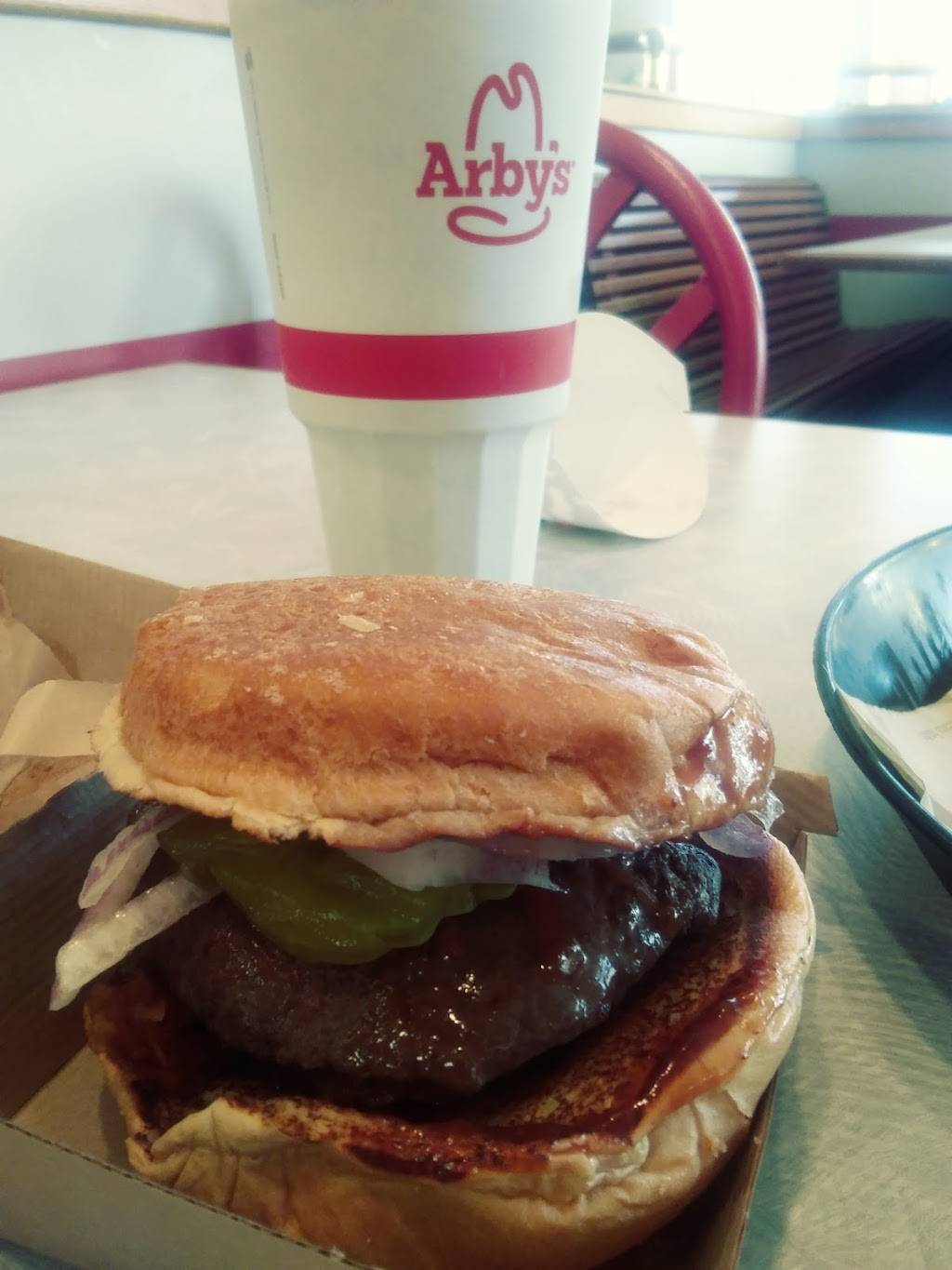 Arbys | restaurant | 3410 Brady St, Davenport, IA 52806, USA | 5633919106 OR +1 563-391-9106