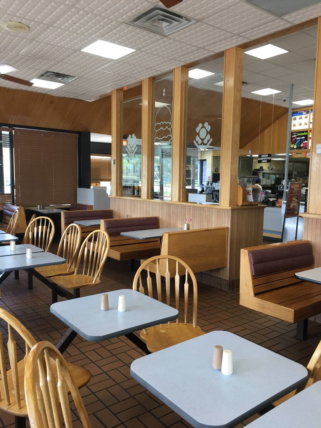 Braums Ice Cream & Burger Restaurant | restaurant | 3601 N Story Rd, Irving, TX 75062, USA | 9725946020 OR +1 972-594-6020
