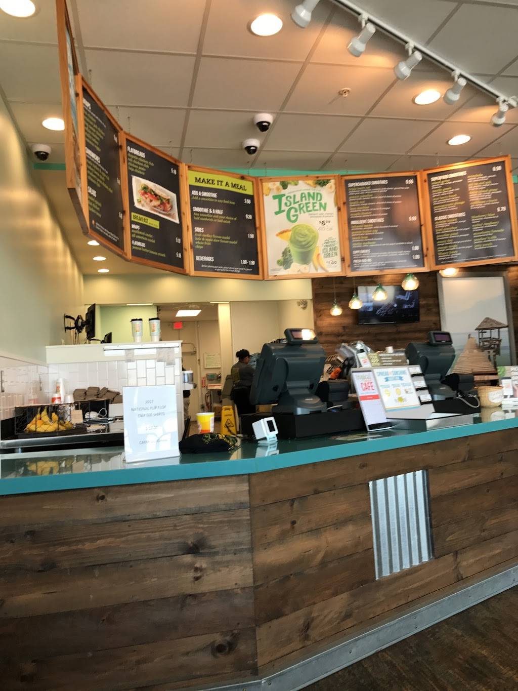 Tropical Smoothie Cafe | restaurant | 489 Bearses Way, Hyannis, MA 02601, USA | 5088274598 OR +1 508-827-4598