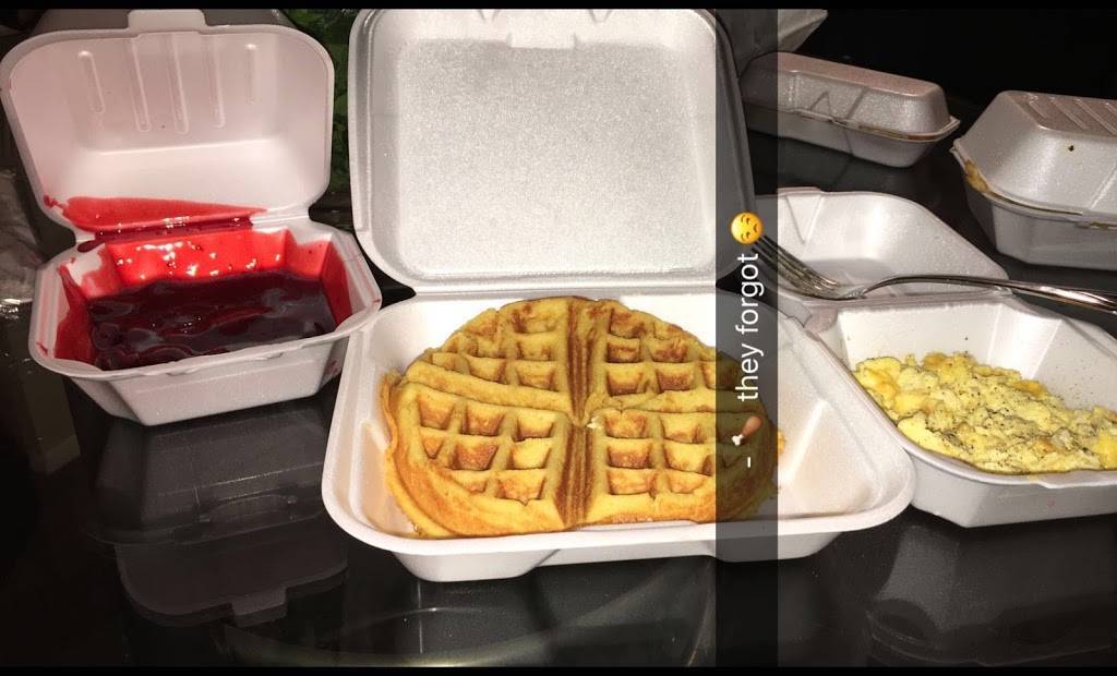 L Georges Coney Island | restaurant | 13635 W McNichols Rd, Detroit, MI 48235, USA | 3133426516 OR +1 313-342-6516