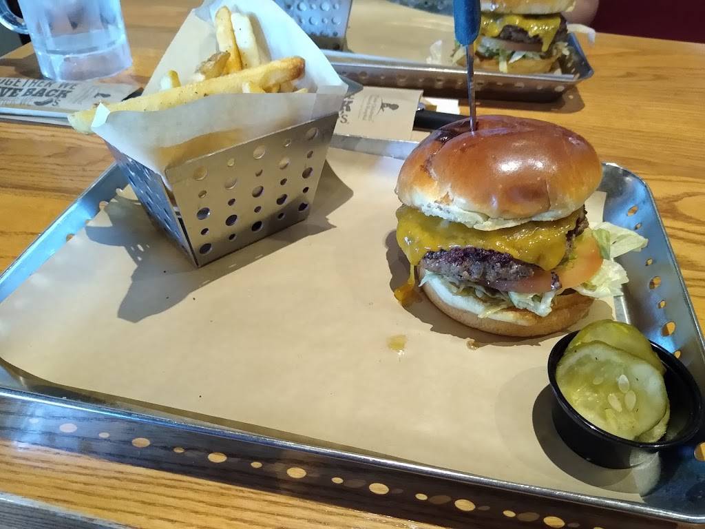 Chilis Grill & Bar | restaurant | 5975 W Arizona Pavilions Dr, Tucson, AZ 85743, USA | 5205729065 OR +1 520-572-9065