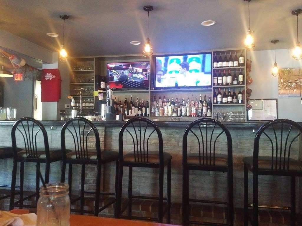 Petie Greens | restaurant | 6103 Drum Point Rd, Deale, MD 20751, USA | 4108671488 OR +1 410-867-1488