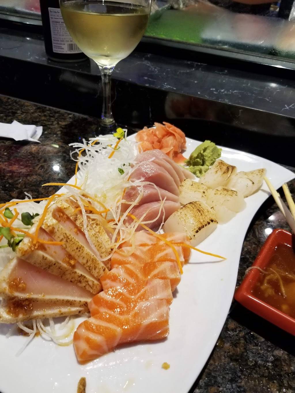 Nanami Sushi Bar & Grill | restaurant | 9001 Brodie Ln, Austin, TX 78748, USA | 5122924228 OR +1 512-292-4228