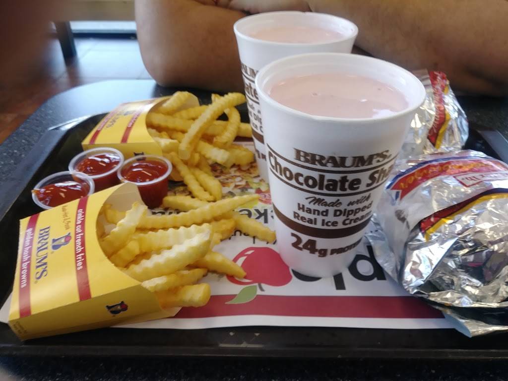 Braums Ice Cream & Burger Restaurant | restaurant | 1415 S Lewis Ave, Tulsa, OK 74104, USA | 9187440446 OR +1 918-744-0446