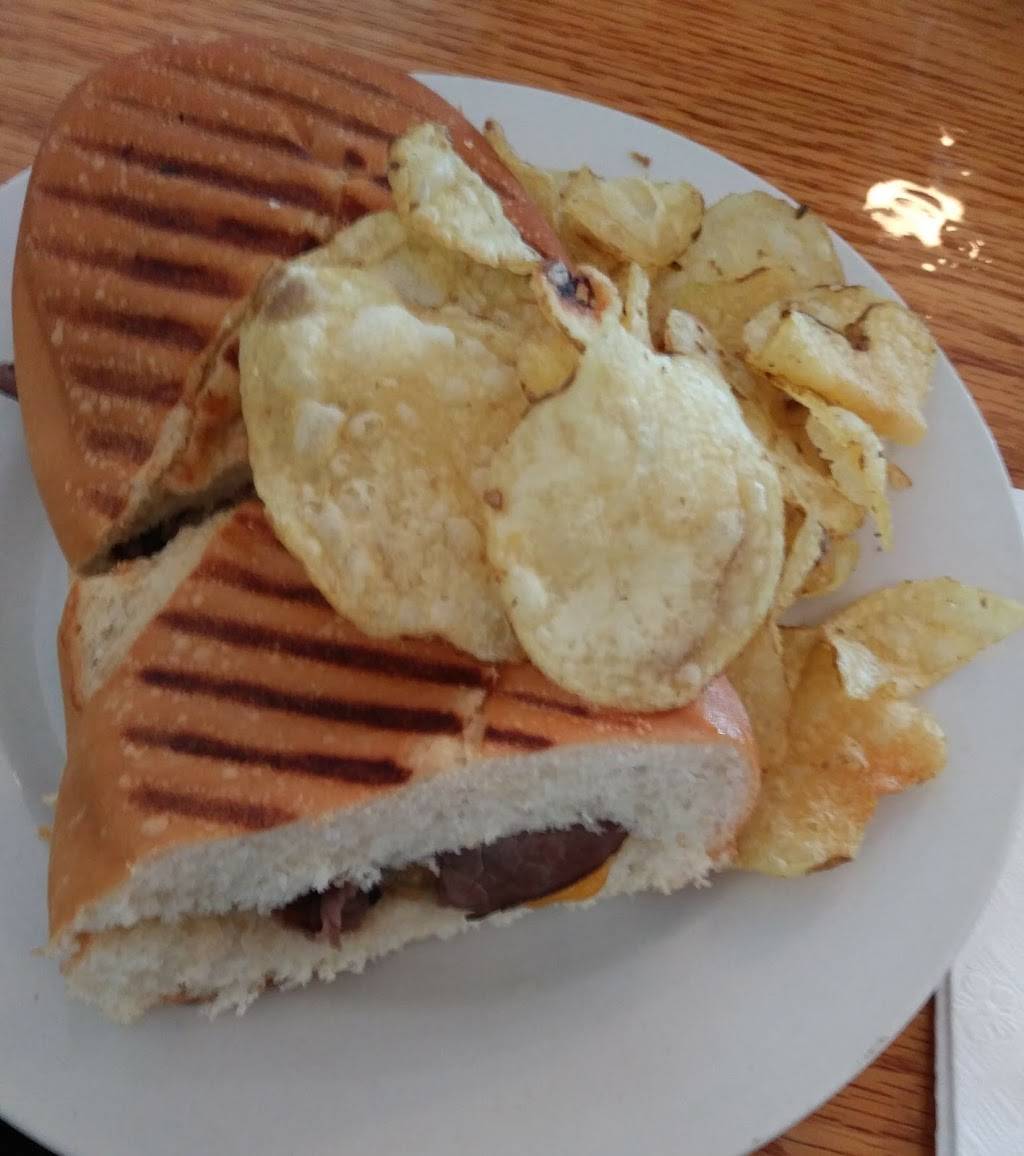 Soops n Sanz | meal takeaway | 2617 Dixie Hwy, Waterford Twp, MI 48328, USA | 2487016169 OR +1 248-701-6169