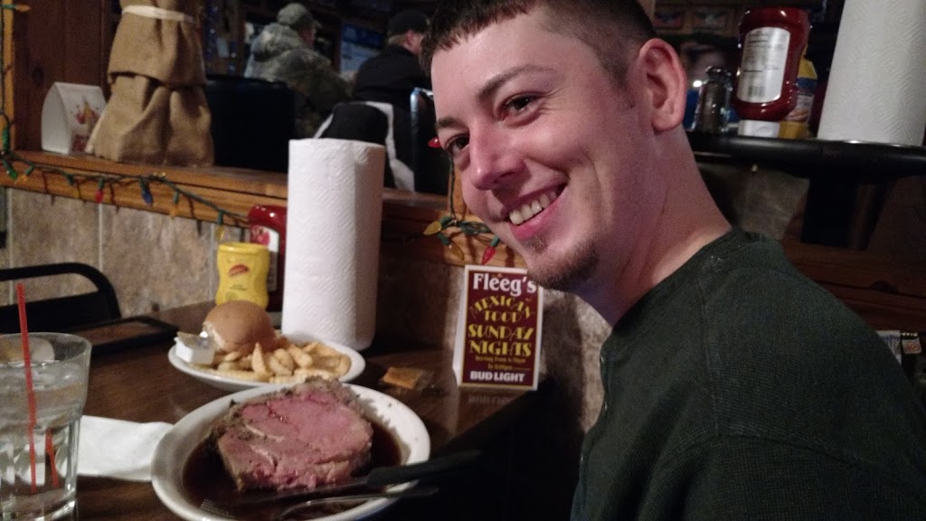 Fleegs Riverside Road House | restaurant | 44368 309th St, Mission Hill, SD 57046, USA | 6056659749 OR +1 605-665-9749