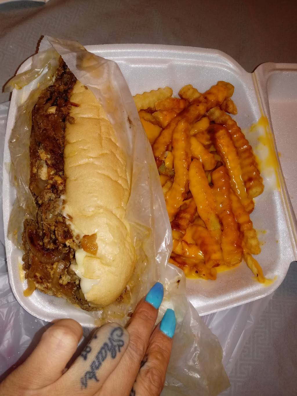 Big City Grill & Lemonade | restaurant | 23 E 38th St, Indianapolis, IN 46205, USA | 3172837000 OR +1 317-283-7000