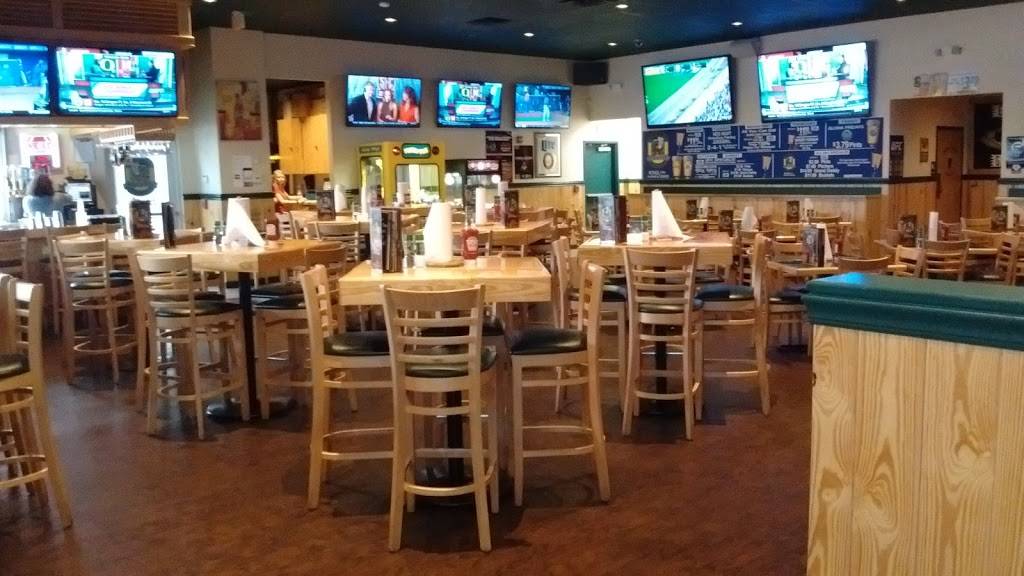 Gators Dockside | restaurant | 45 W Crystal Lake St, Orlando, FL 32806, USA | 4077570711 OR +1 407-757-0711