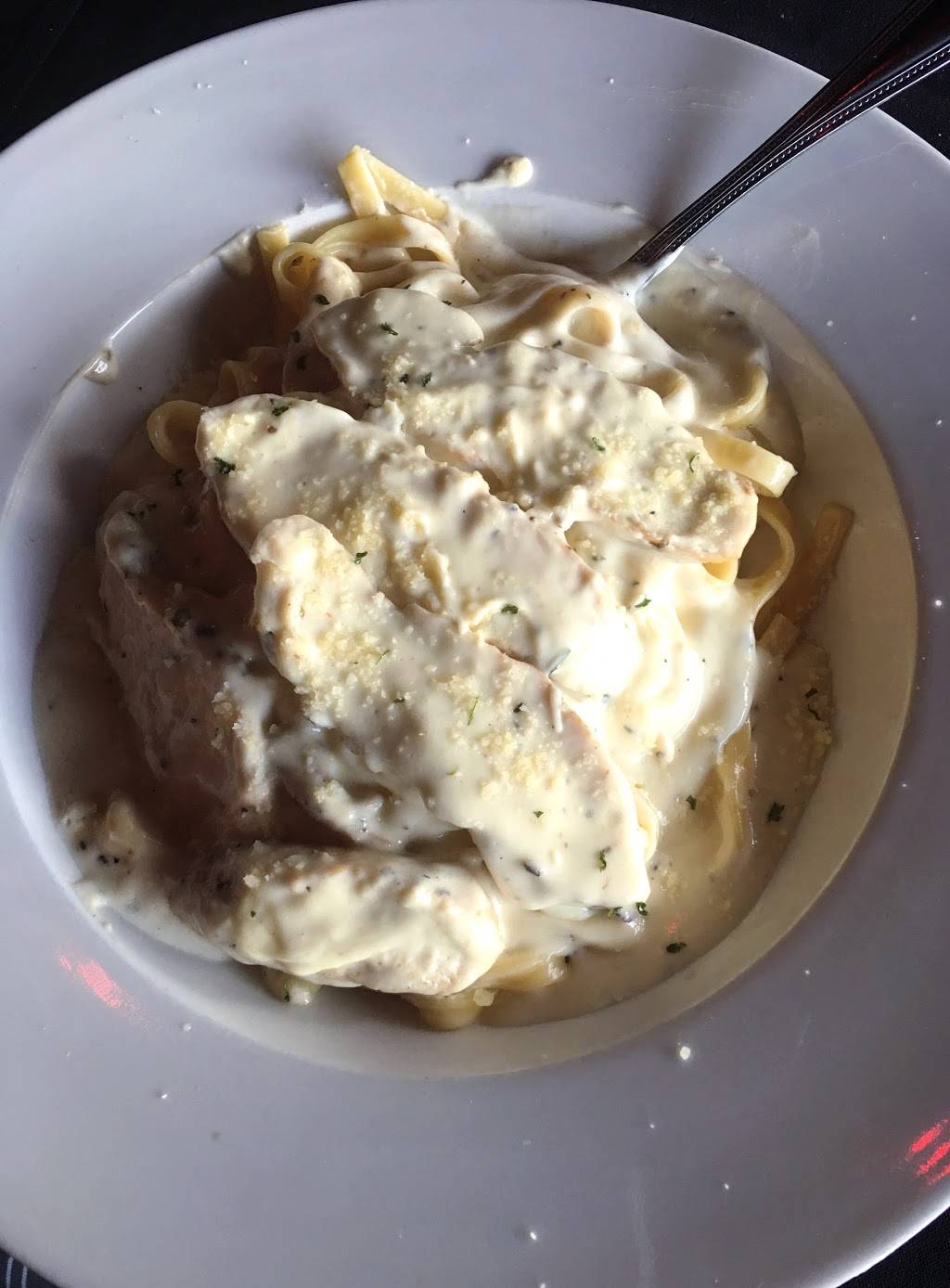 Lomontes Italian Restaurant and Pizzeria | restaurant | 815 Plantation Dr #180, Richmond, TX 77406, USA | 2812328290 OR +1 281-232-8290