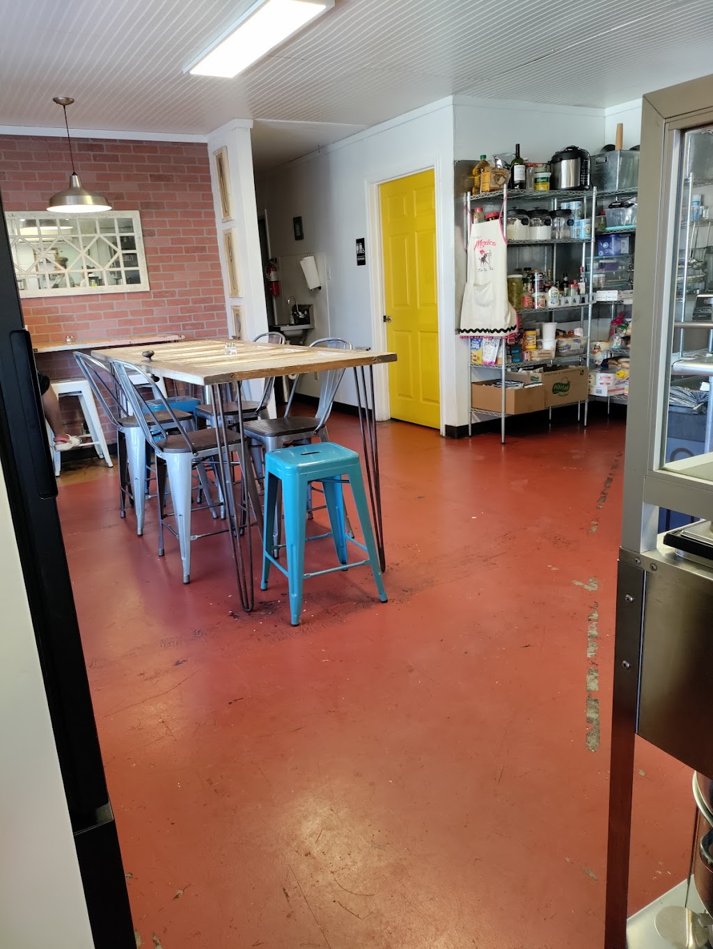 Fragolas Catering & The Kitchen | restaurant | 105 E 4th St, Del Rio, TX 78840, USA | 8304886090 OR +1 830-488-6090