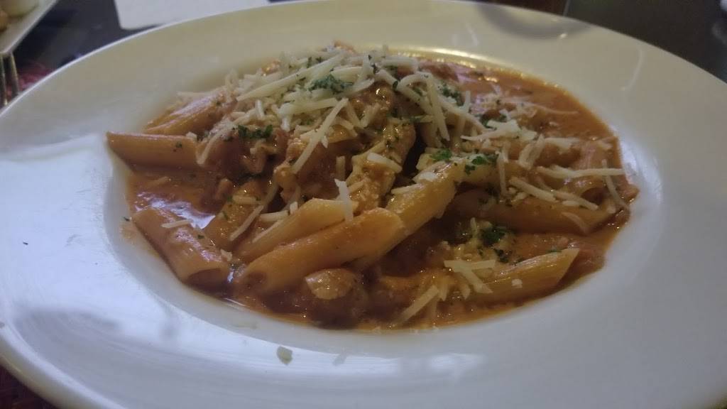 Station House Bar and Grille | cafe | 232 East Ave, Norwalk, CT 06855, USA | 2038532680 OR +1 203-853-2680