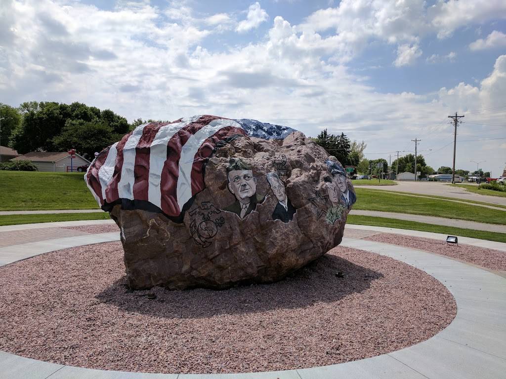 The Buck Snort | restaurant | 310 Dr Van Zee Rd Dr, Oakland, IA 51560, USA | 7124823515 OR +1 712-482-3515