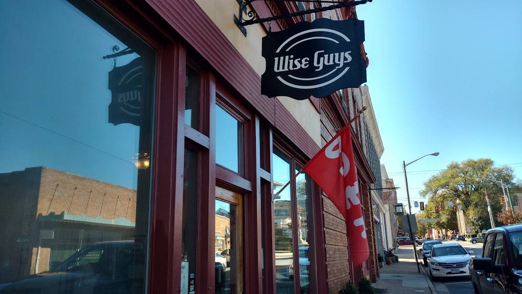 Wise Guys Burgers & More | restaurant | 118 E Main St, Orange, VA 22960, USA | 5406619794 OR +1 540-661-9794