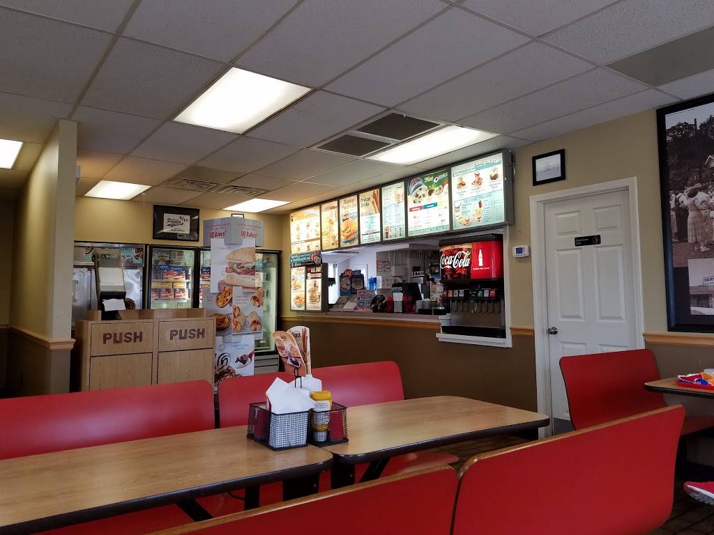 Dairy Queen | restaurant | 409 S Silver St, Paola, KS 66071, USA | 9132943192 OR +1 913-294-3192