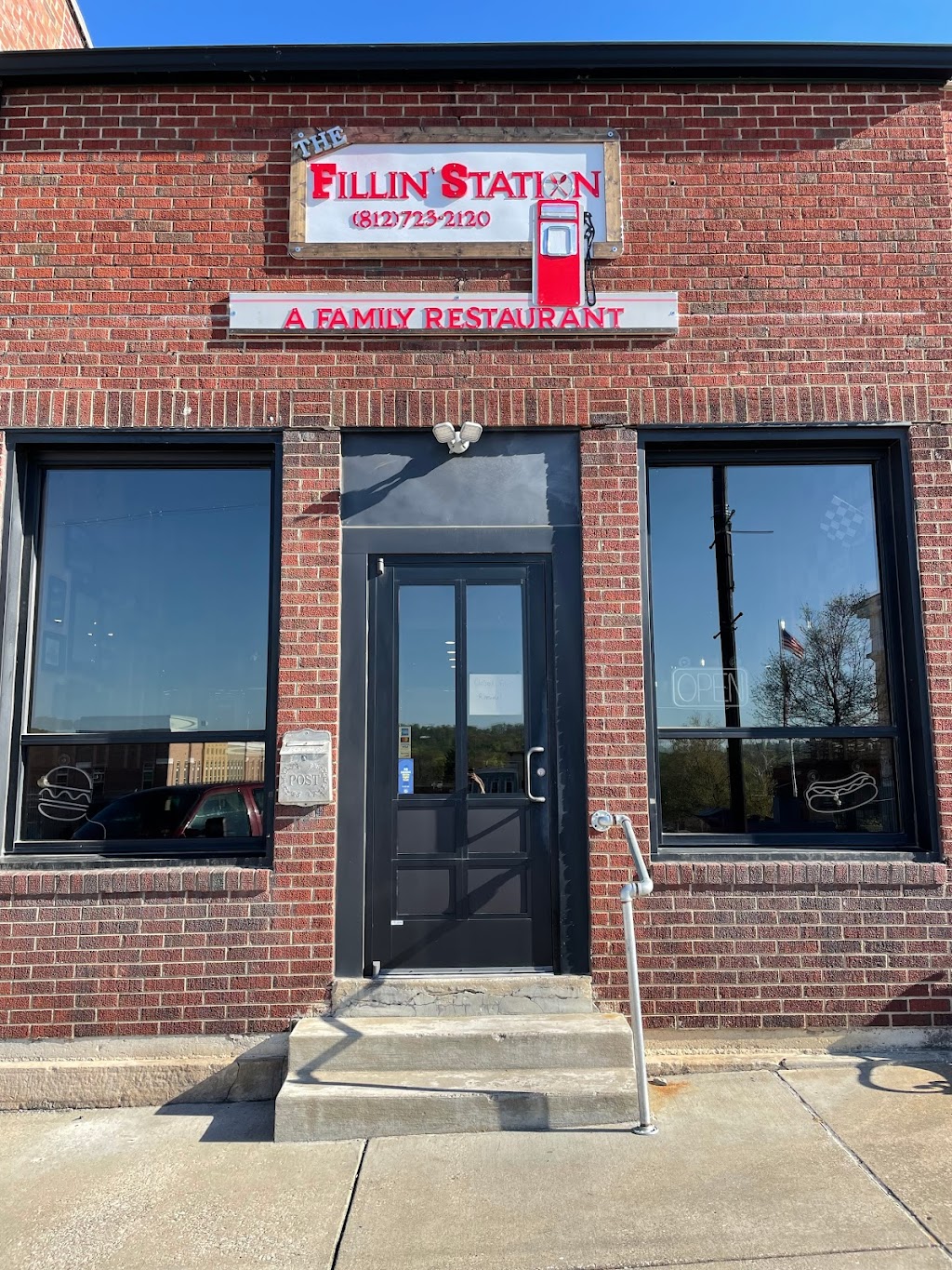 The Fillin Station | restaurant | 330 NW Court St, Paoli, IN 47454, USA | 8127232120 OR +1 812-723-2120