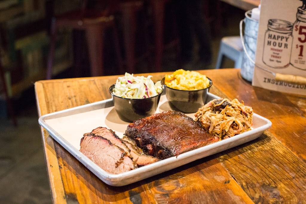 Sauced BBQ & Spirits | restaurant | 2300 First St #120, Livermore, CA 94550, USA | 9259611300 OR +1 925-961-1300